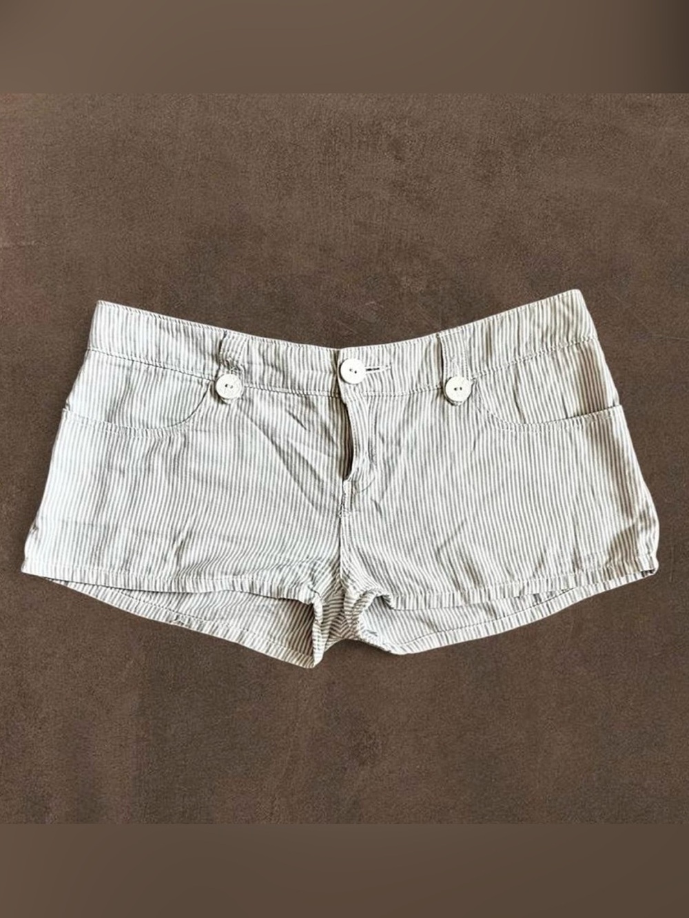 Lost Y2K Women's Striped Shorts - White and Light Gray